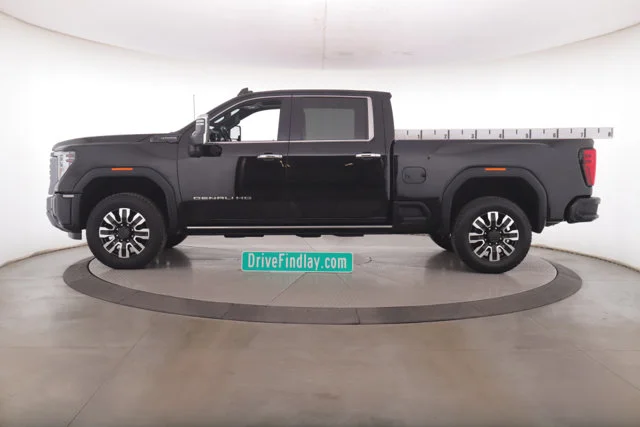 Used 2024 Black GMC Denali Ultimate image 9