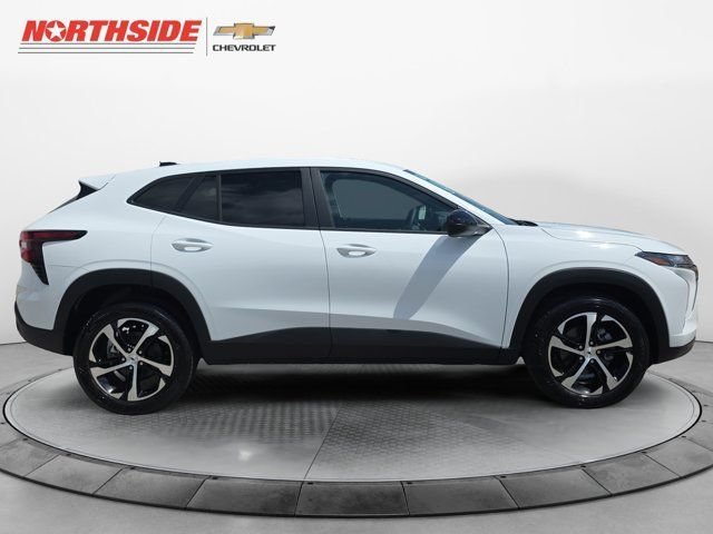 New 2026 Summit White Chevrolet 1RS image 9