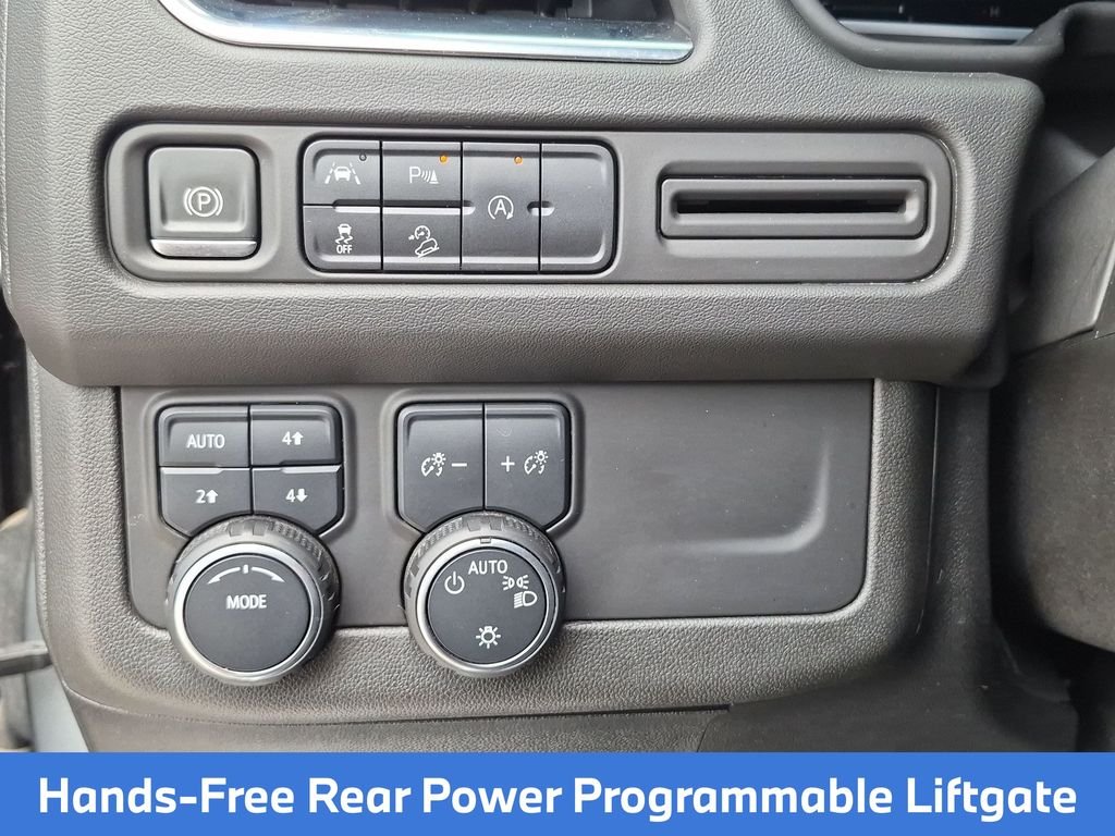 Used 2023 Gray Chevrolet Z71 image 20