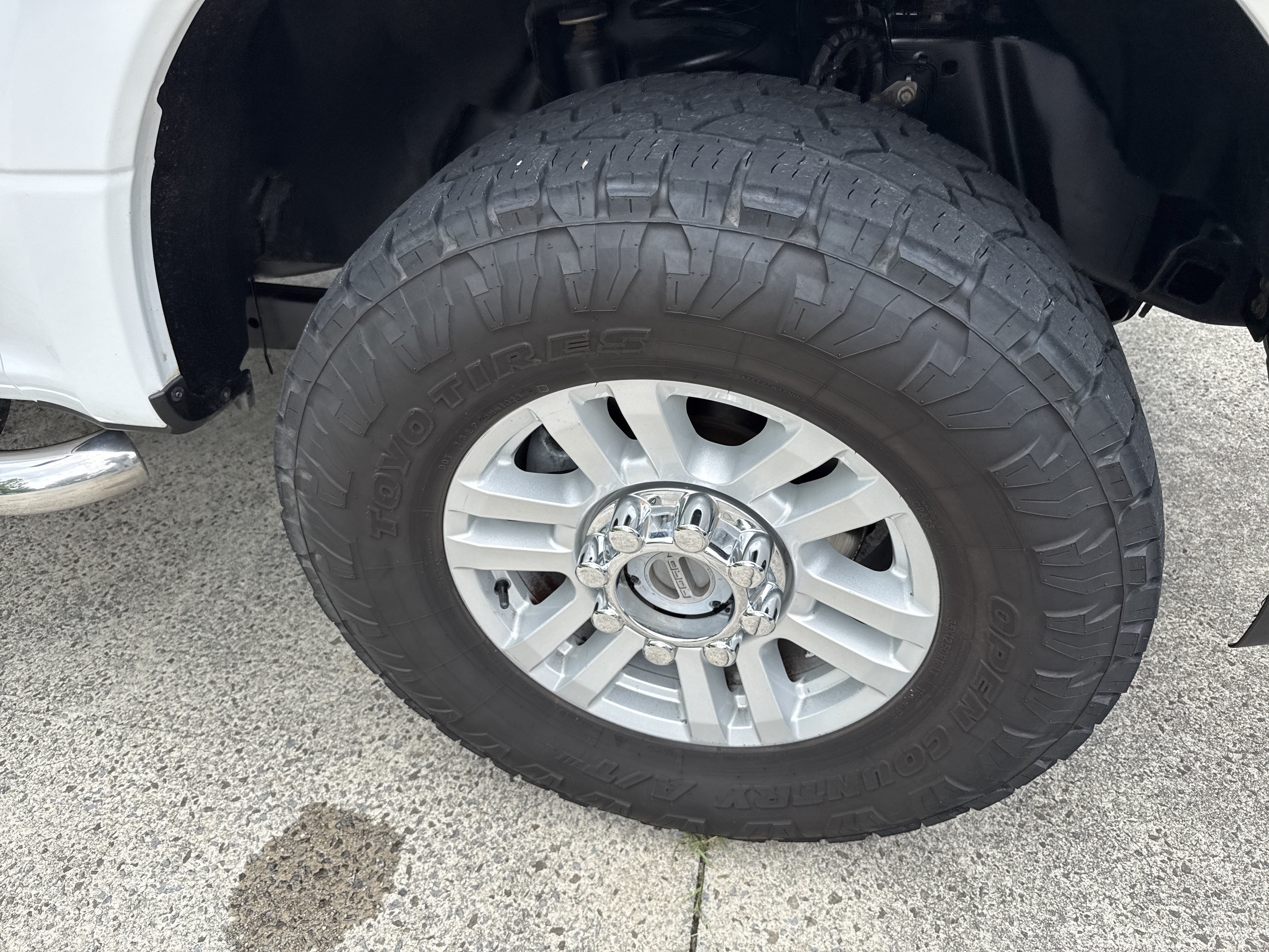 Used 2019 Oxford White Ford XLT image 13