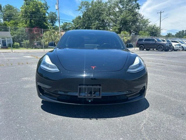 Used 2018  Tesla Long Range image 7