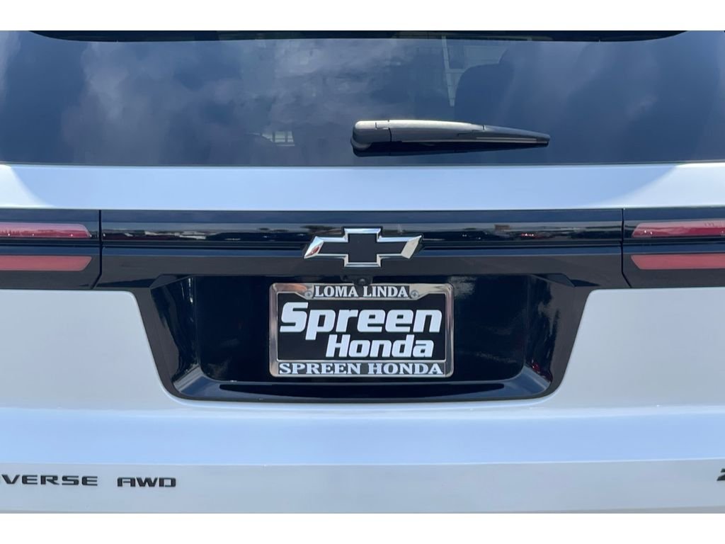 Used 2025 Iridescent Pearl Tricoat Chevrolet AWD Z71 image 49