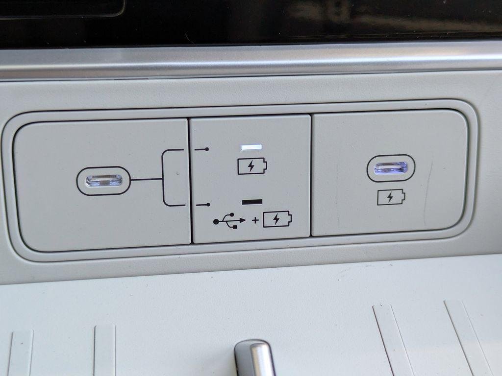 New 2026 White Hyundai SE image 28