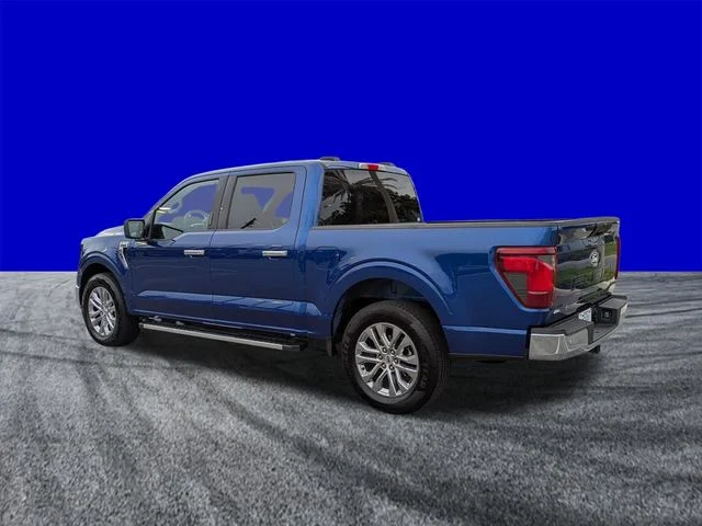 New 2026 Blue Ford XLT image 5