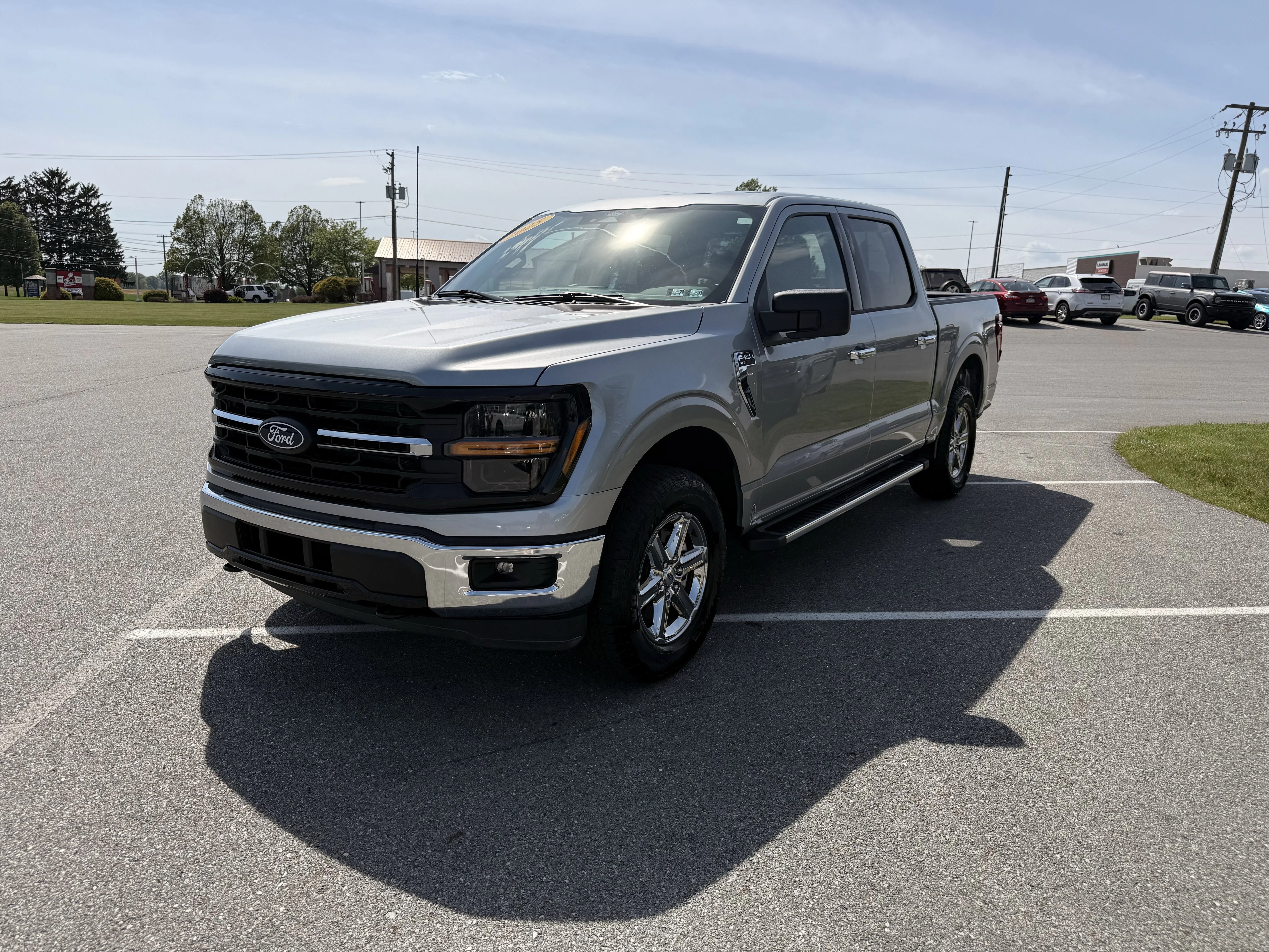 Used 2025 Silver Metallic Ford XLT image 3