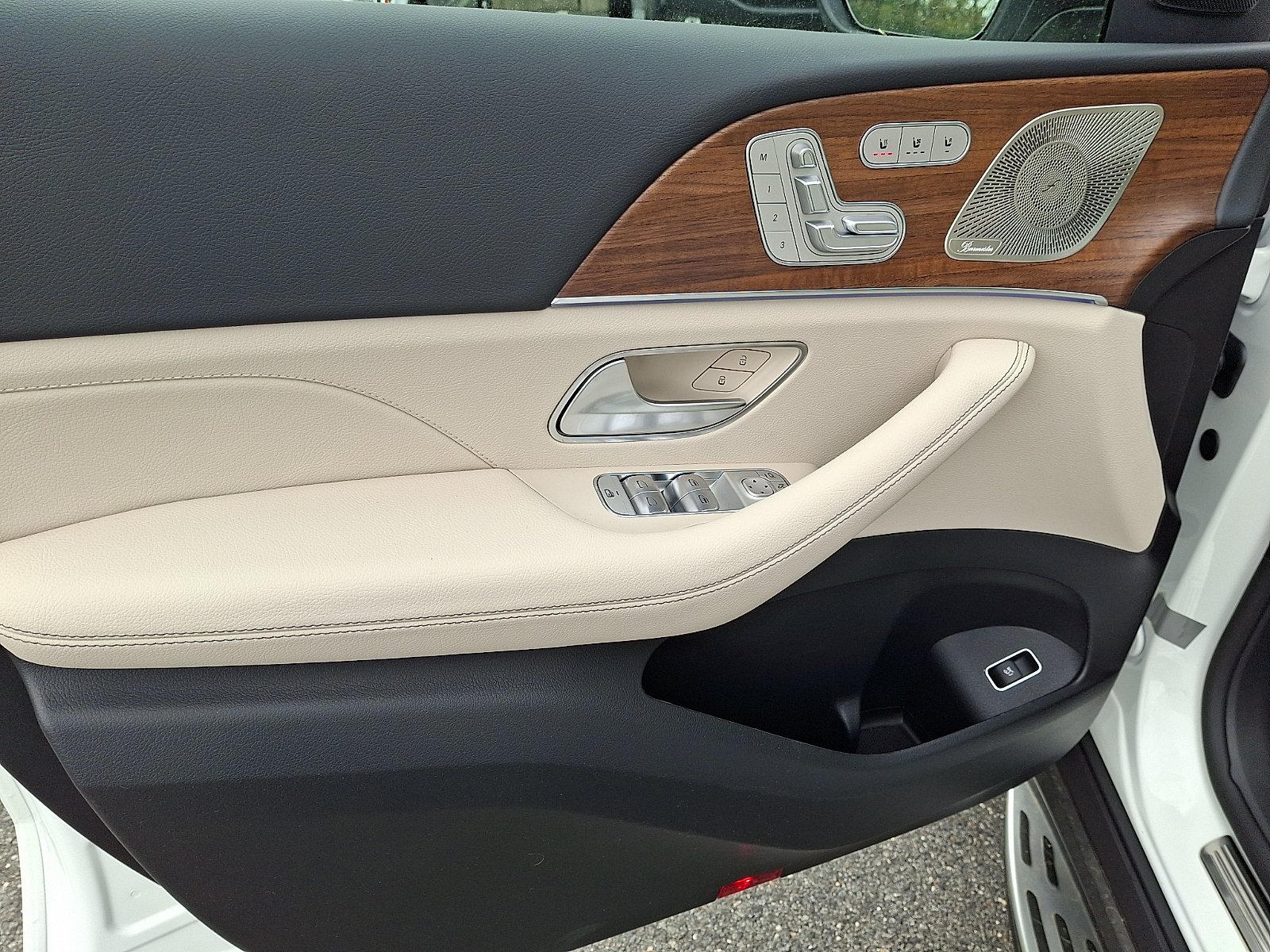 New 2026 Polar White Mercedes-Benz GLE 350 image 7