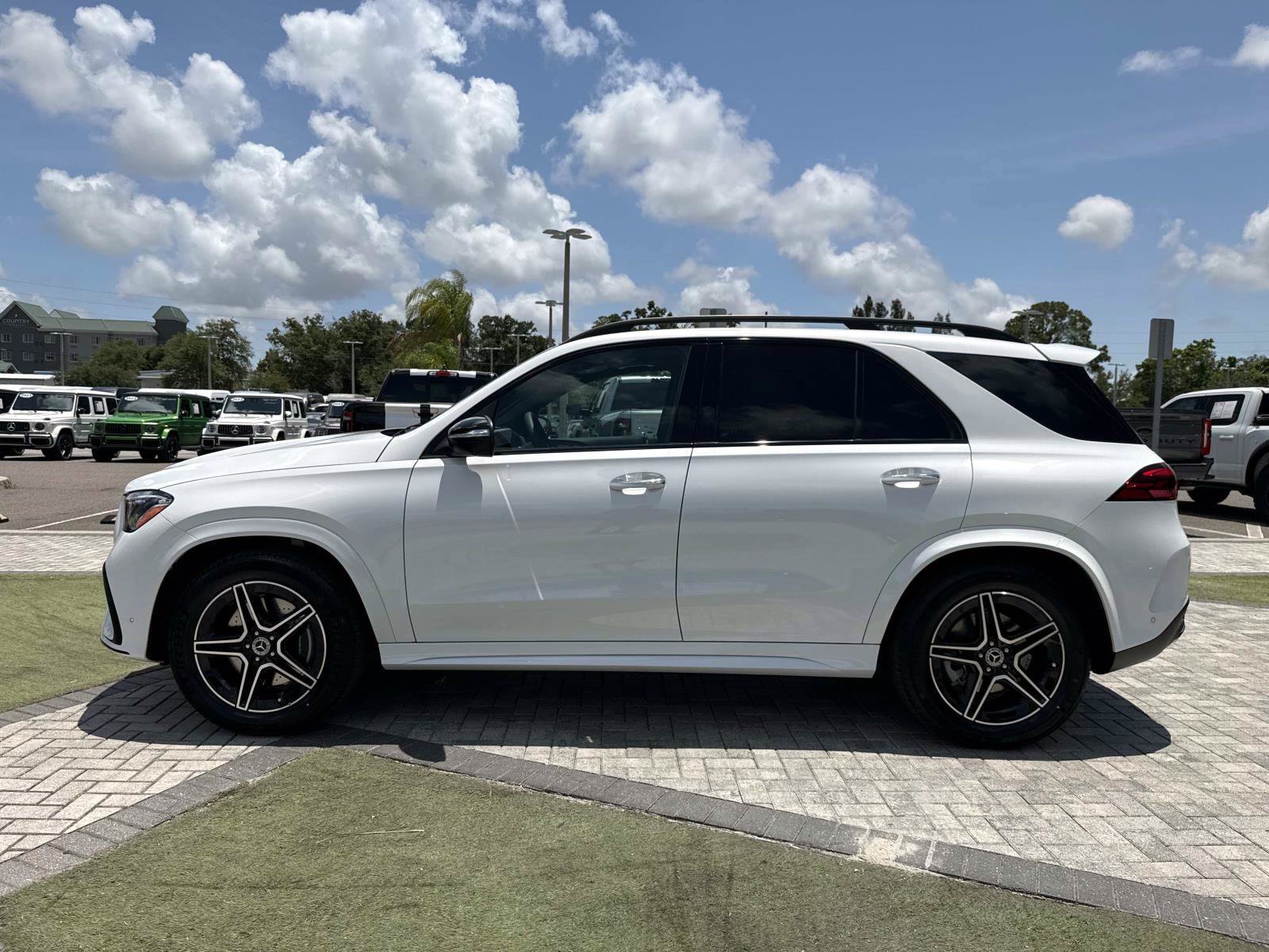 New 2026 Moonlight White Mercedes-Benz 350 4MATIC® SUV image 3