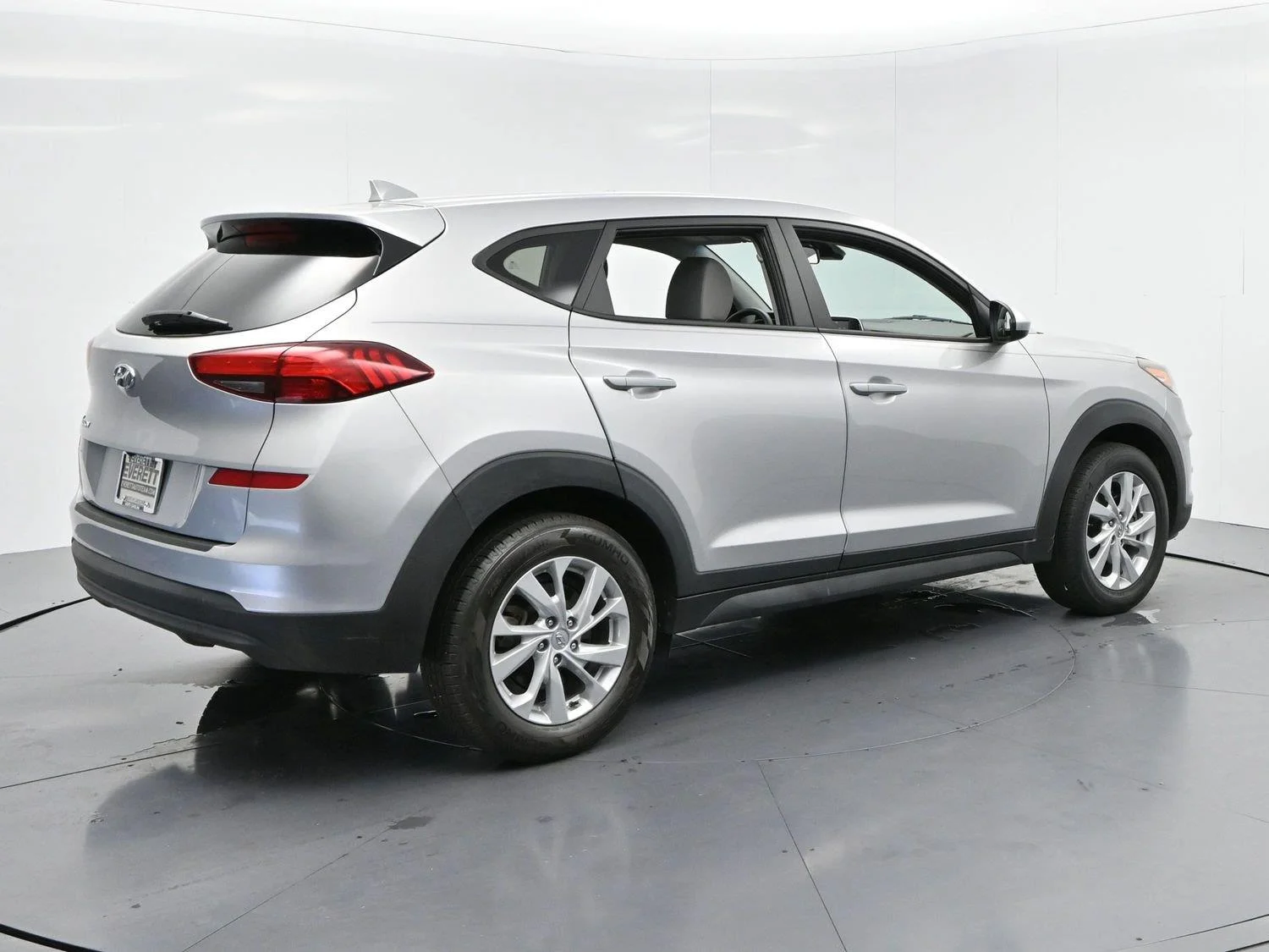 Used 2020 Stellar Silver Hyundai SE image 7