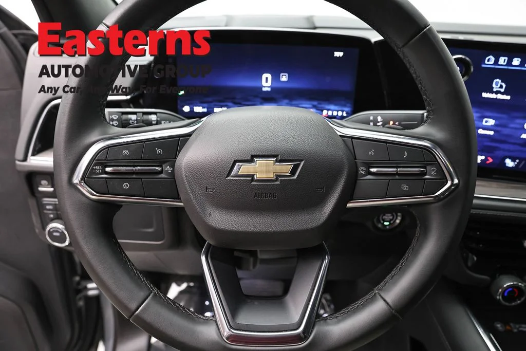 Used 2025 Gray Chevrolet LT image 10