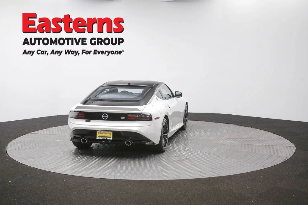 Used 2025 White Nissan Performance image 36