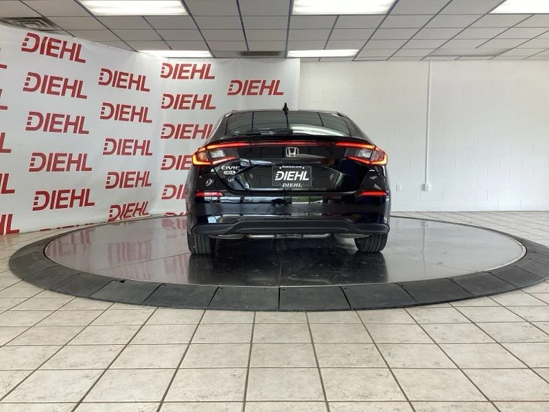 Used 2024  Honda EX-L image 6