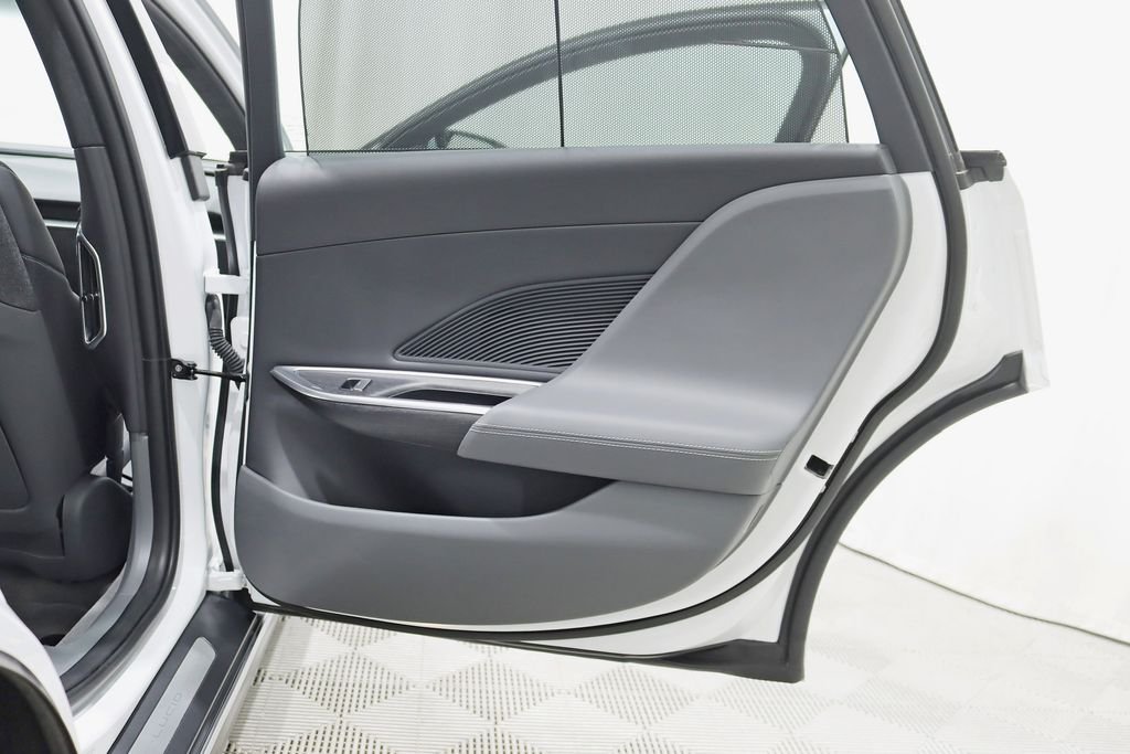 2023 Lucid Air Touring - Photo 43