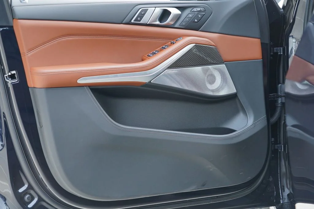 2026 BMW X7 M60i - Photo 8