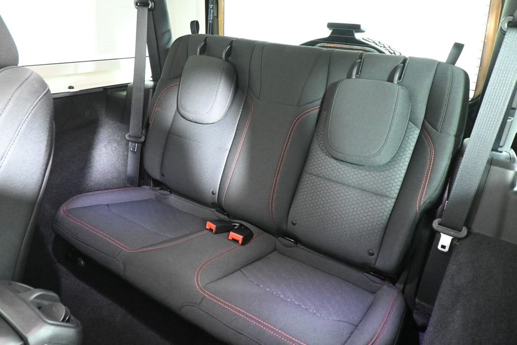 Used 2021 Gray Jeep Rubicon image 4