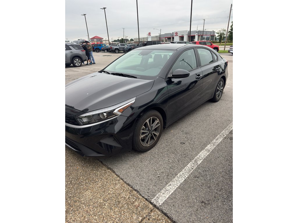 Used 2023 Aurora Black Kia LXS image 6