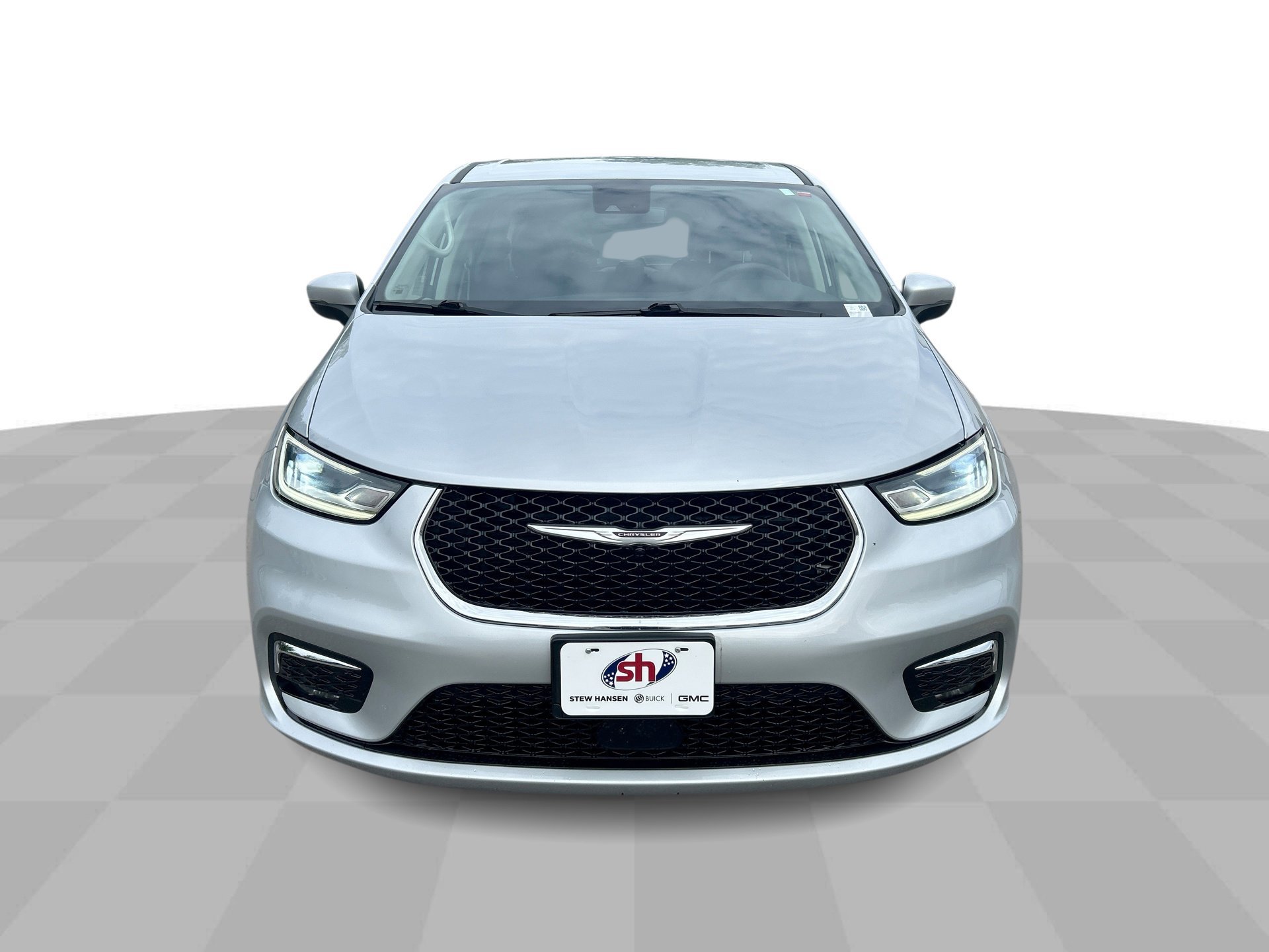 Used 2023 Silver Mist Clearcoat Chrysler Touring L image 3
