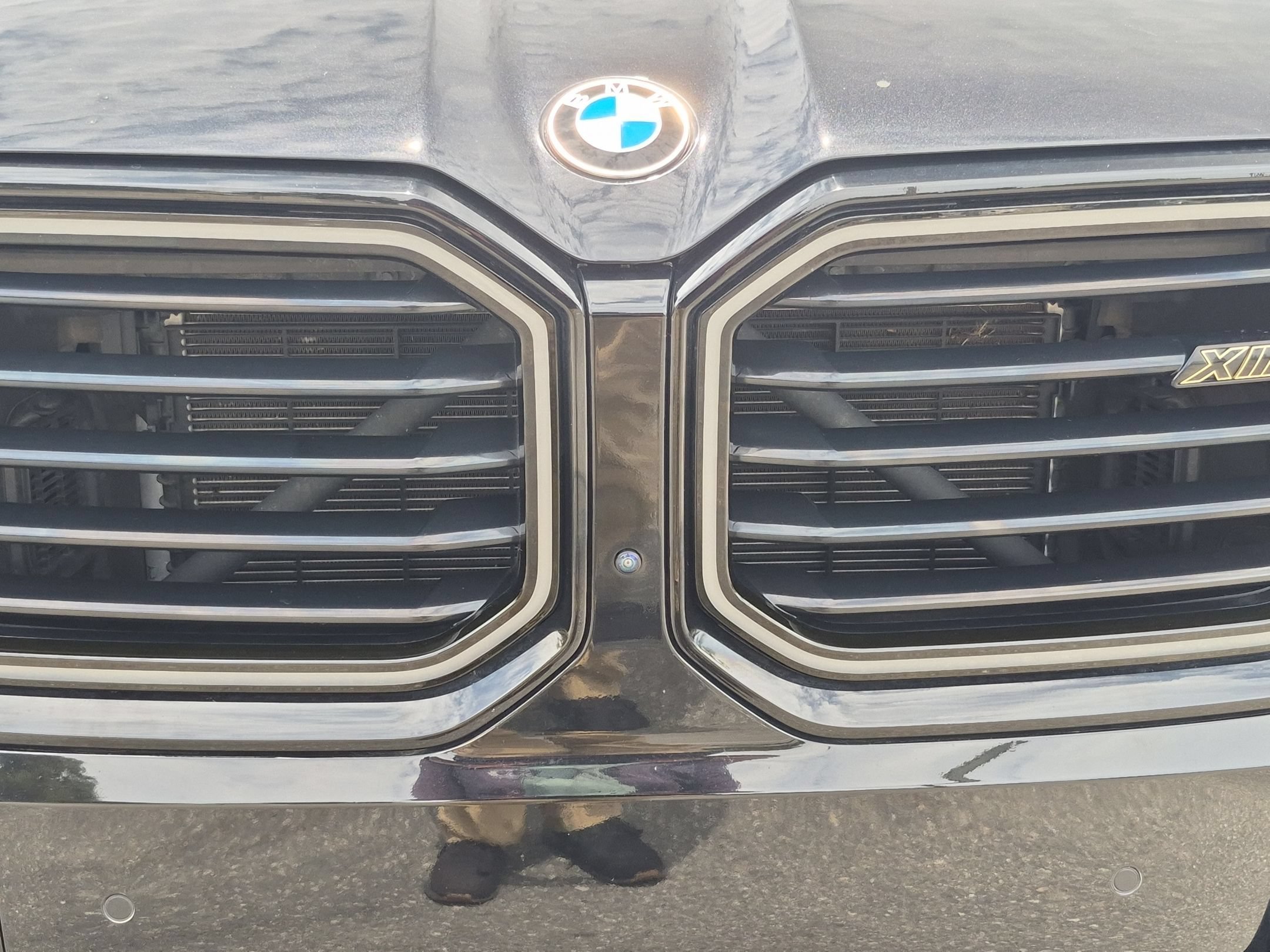 Used 2023 Black Sapphire Metallic BMW Electric/Hybrid image 9