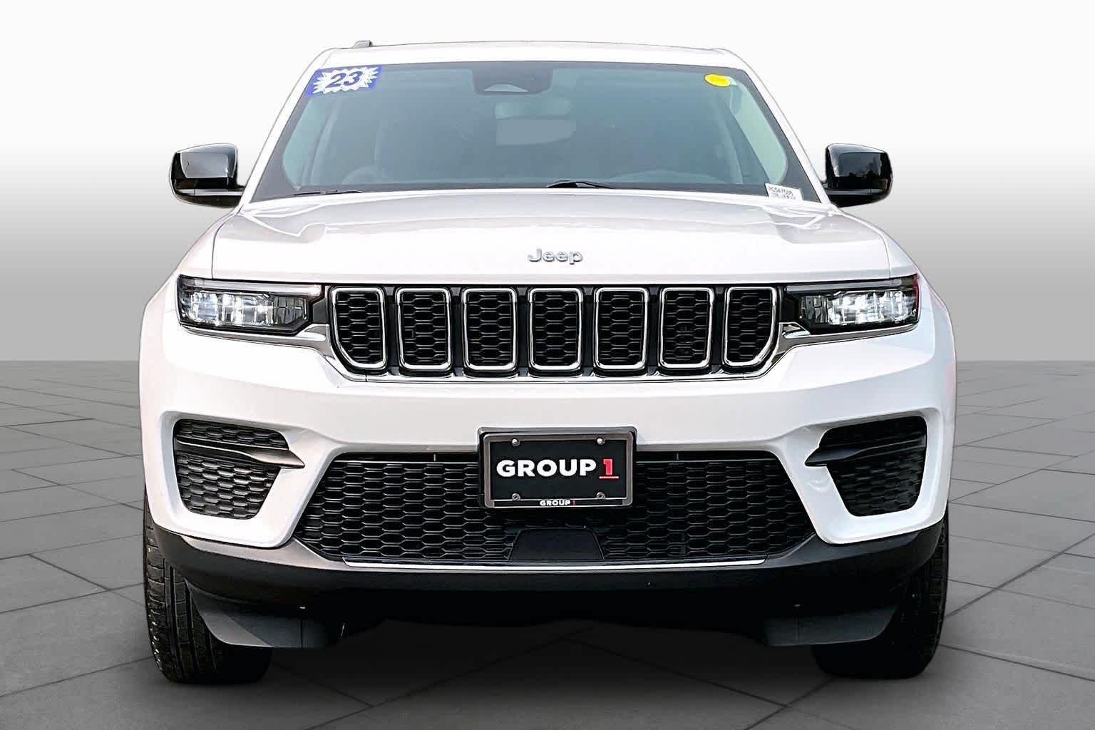 Used 2023 Bright White Clearcoat Jeep Laredo image 4