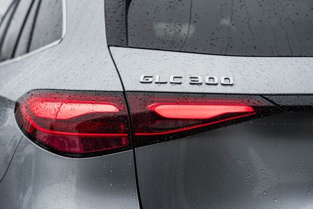 New 2026  Mercedes-Benz GLC 300 image 7