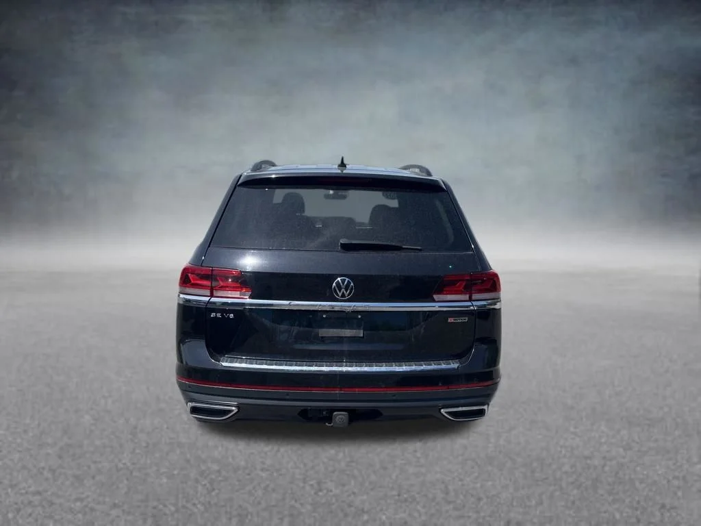 Used 2022 Black Volkswagen 3.6L V6 SE w/Technology image 4
