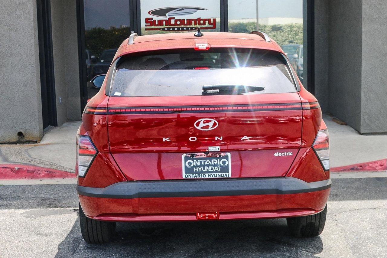 2025 Hyundai Kona EV SEL - Photo 7