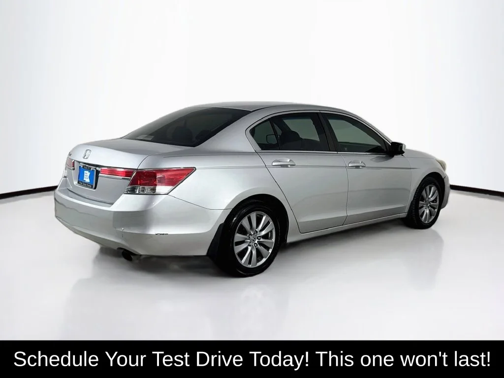 Used 2012 Alabaster Silver Metallic Honda EX image 5