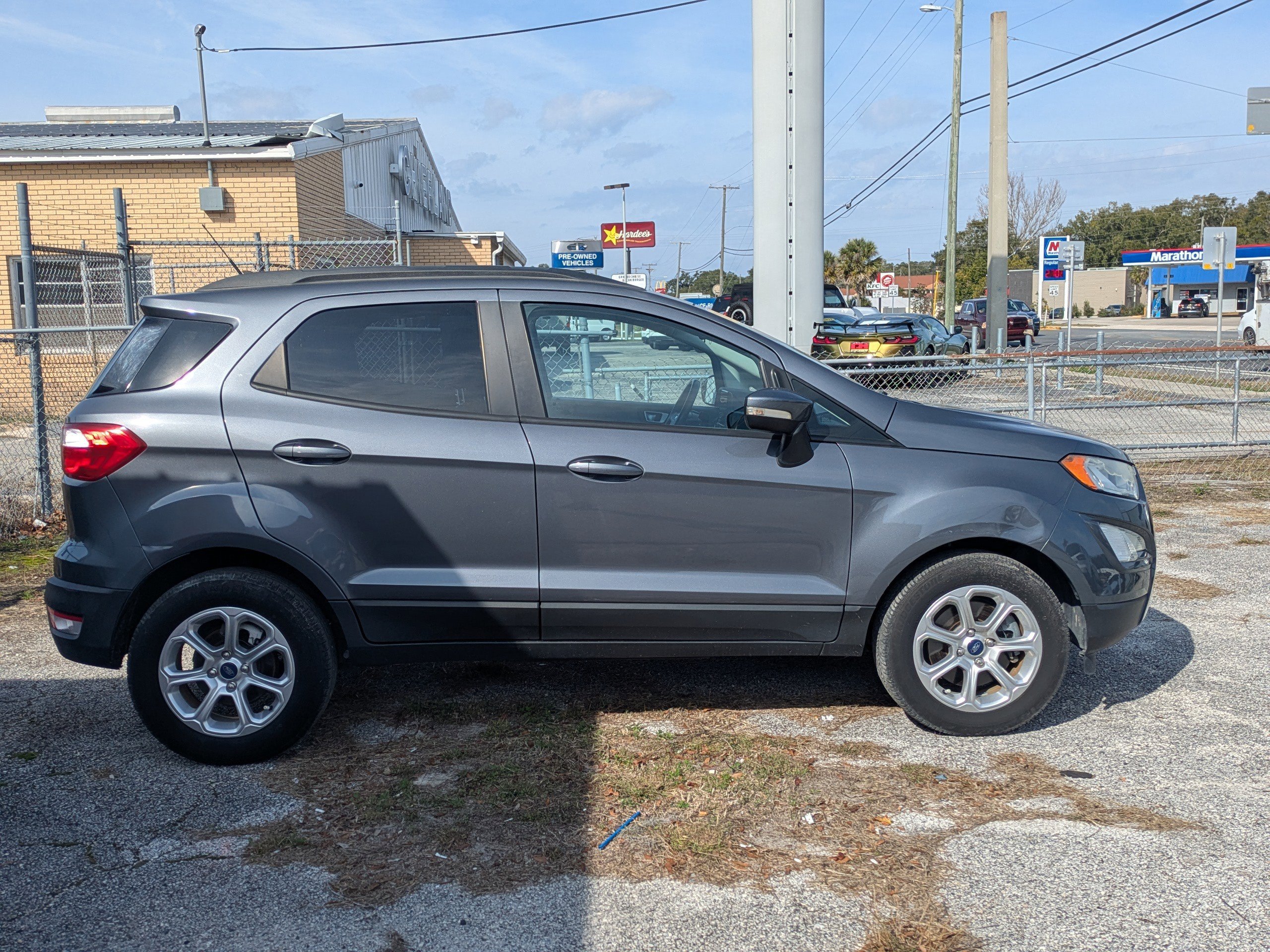 Used 2019 Smoke Metallic Ford SE image 3