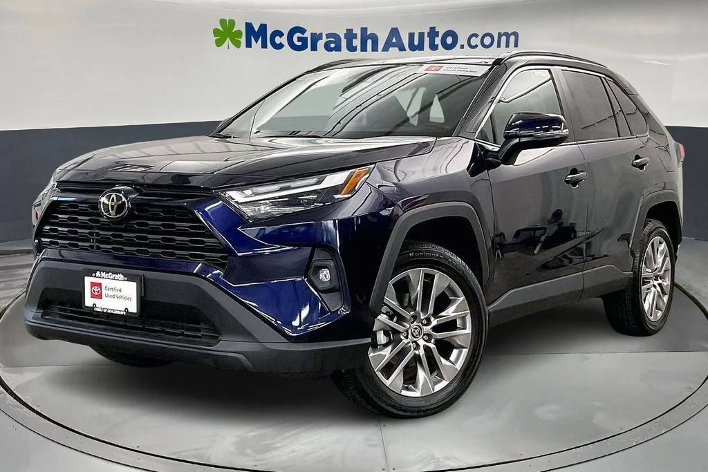 Used 2022 Blue Toyota XLE Premium image 2