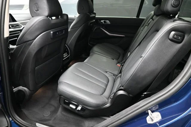Used 2022 Blue BMW xDrive40i image 21
