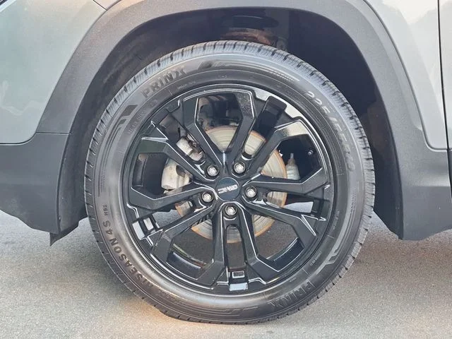 Used 2021 Gray GMC SLE image 19