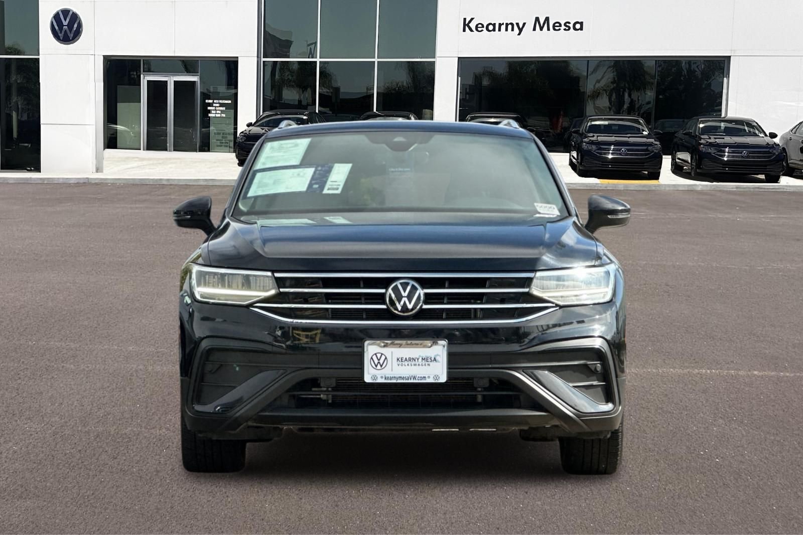 Certified Used 2022 Deep Black Volkswagen 2.0T SE image 9