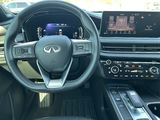 Used 2025 Black INFINITI Autograph image 16