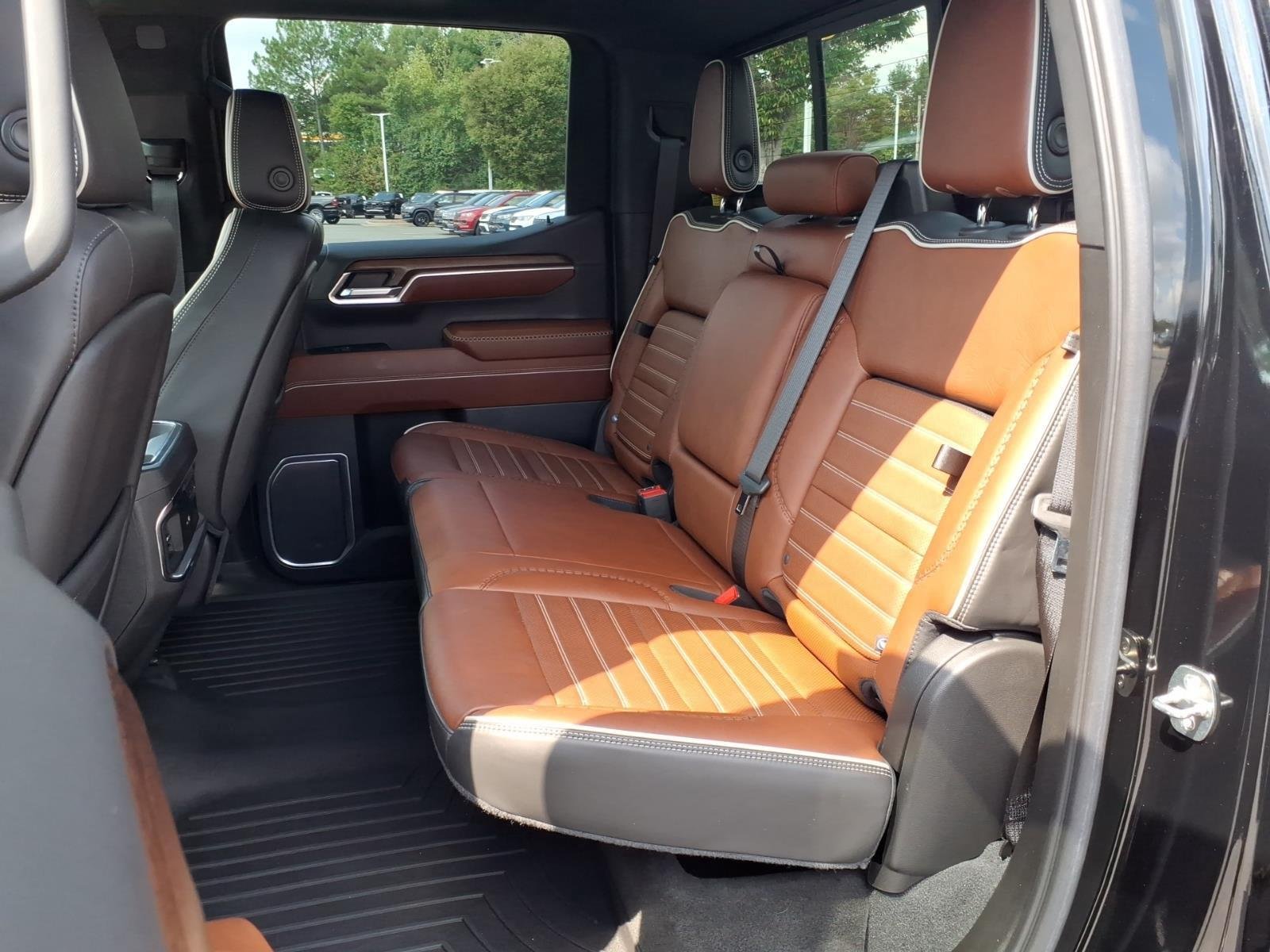 Used 2022 Onyx Black GMC Denali Ultimate image 22