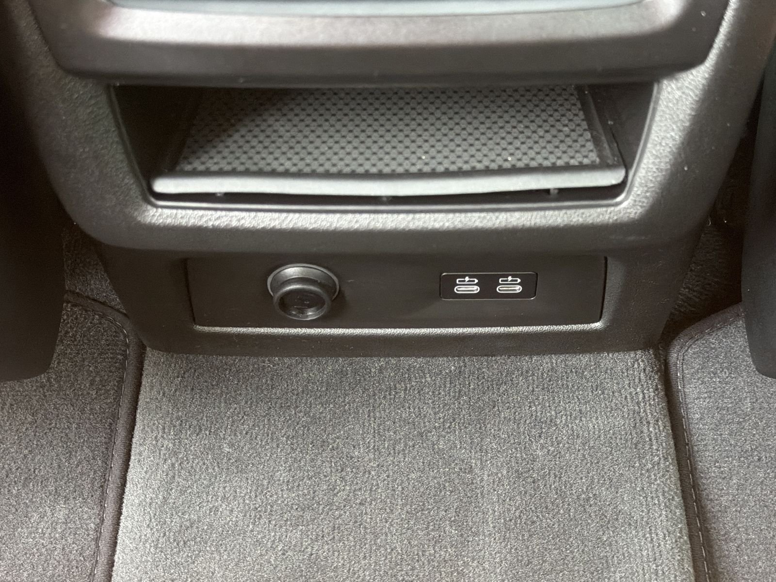 Used 2026 White BMW xDrive40i image 26