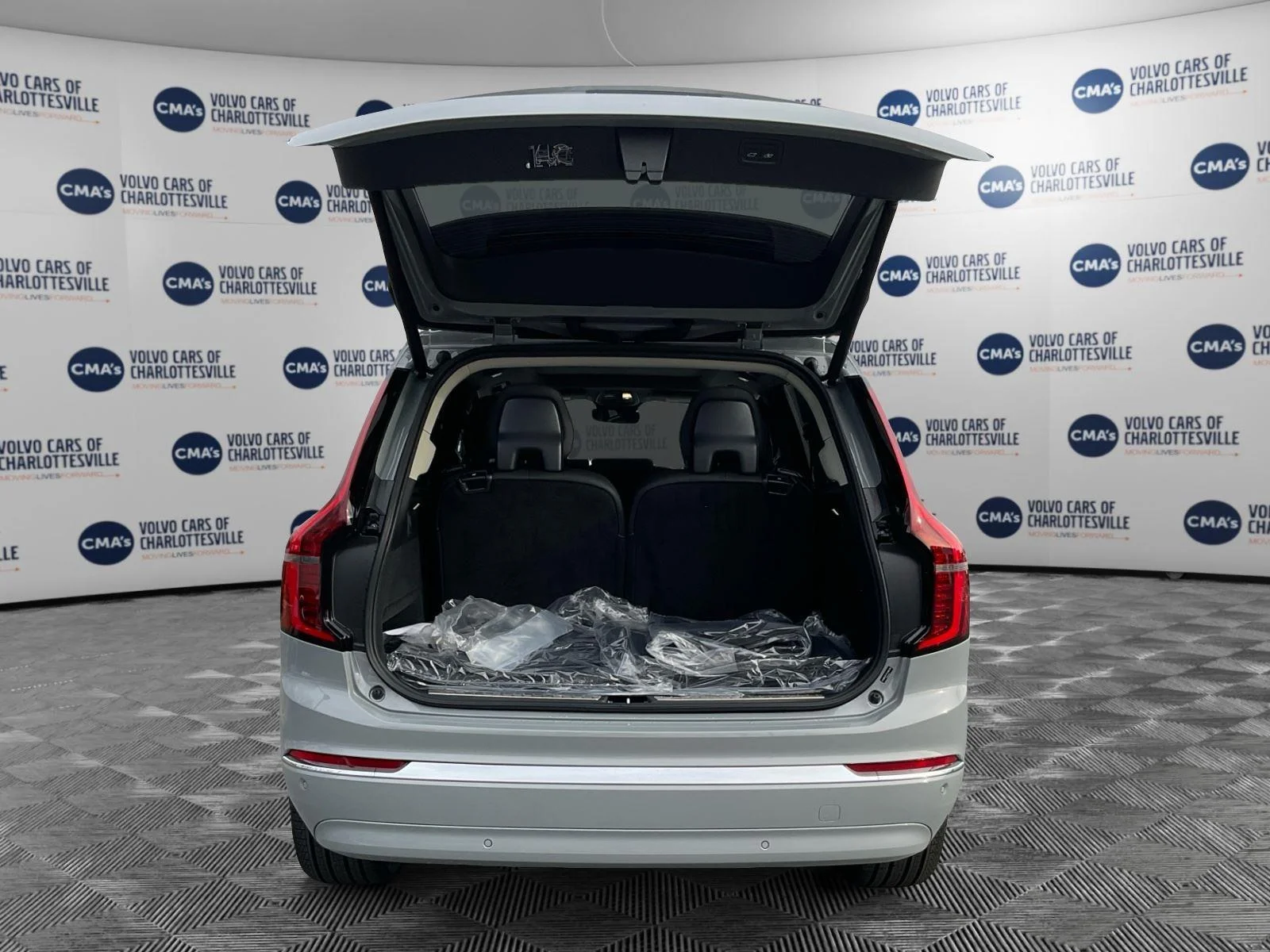 New 2026 Vapour Grey Metallic Volvo Ultra image 11