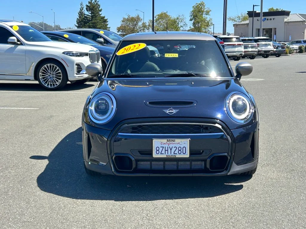 Used 2022 MINI Yours Enigmatic Black met MINI Iconic image 8