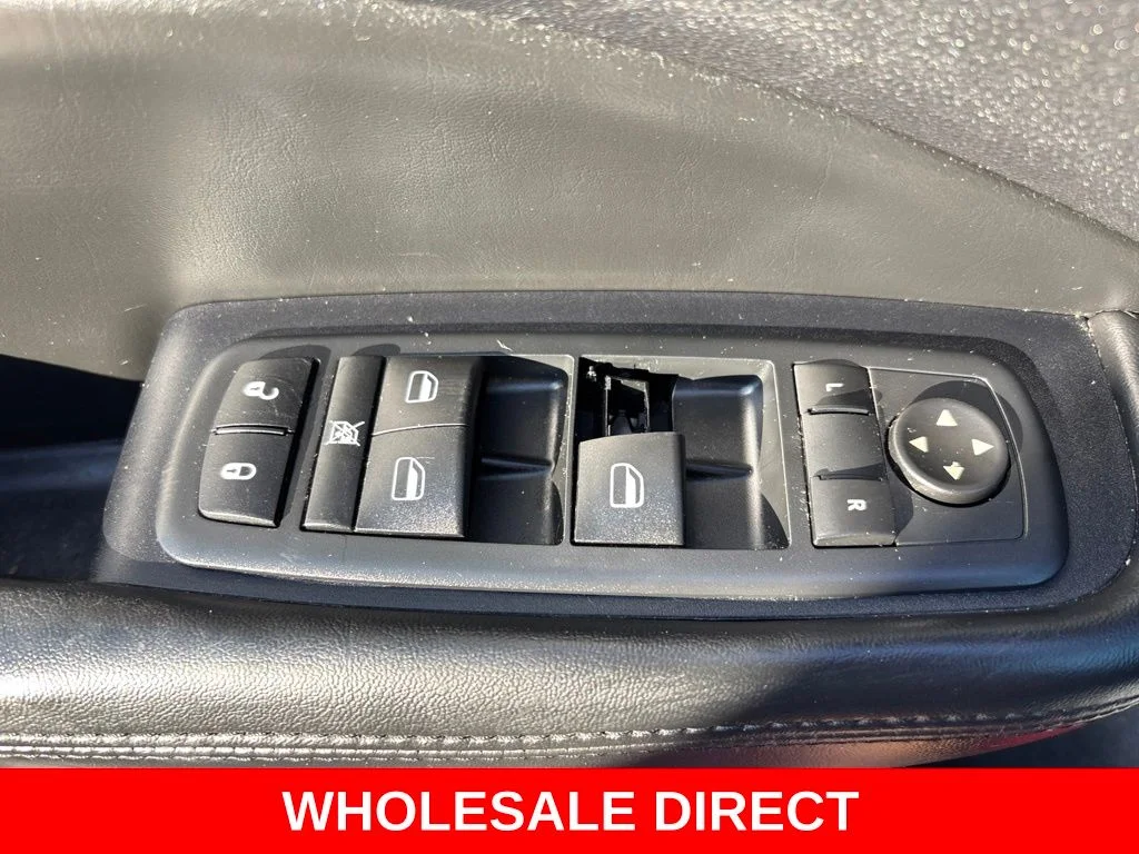 Used 2016 Red Dodge SXT image 17