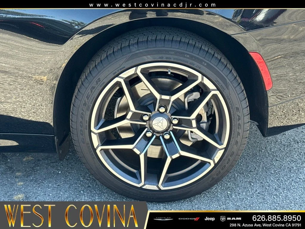 New 2026 Diamond Black Crystal Pearlcoat Dodge Scat Pack image 18