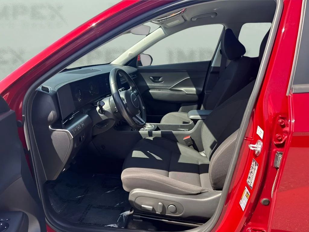 Used 2024 Red Hyundai SEL image 5