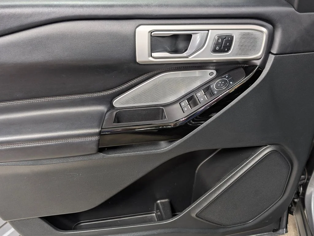 Certified Used 2023 Carbonized Gray Metallic Ford Platinum image 12