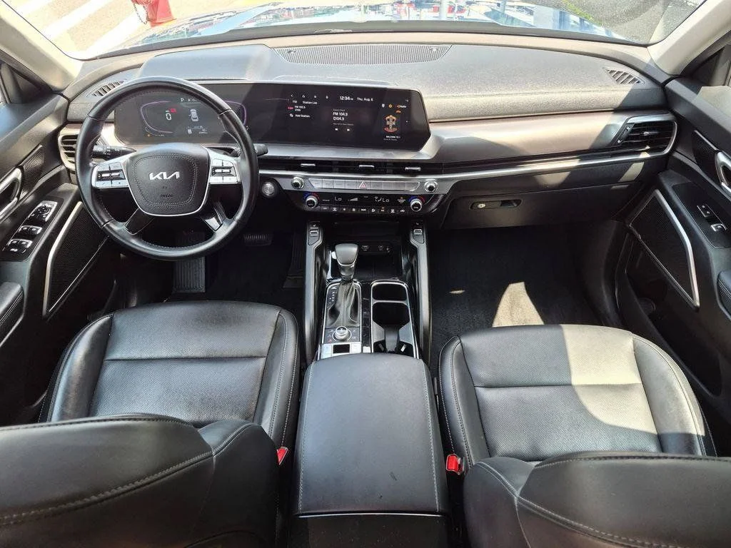 Used 2023 Black Kia S image 22