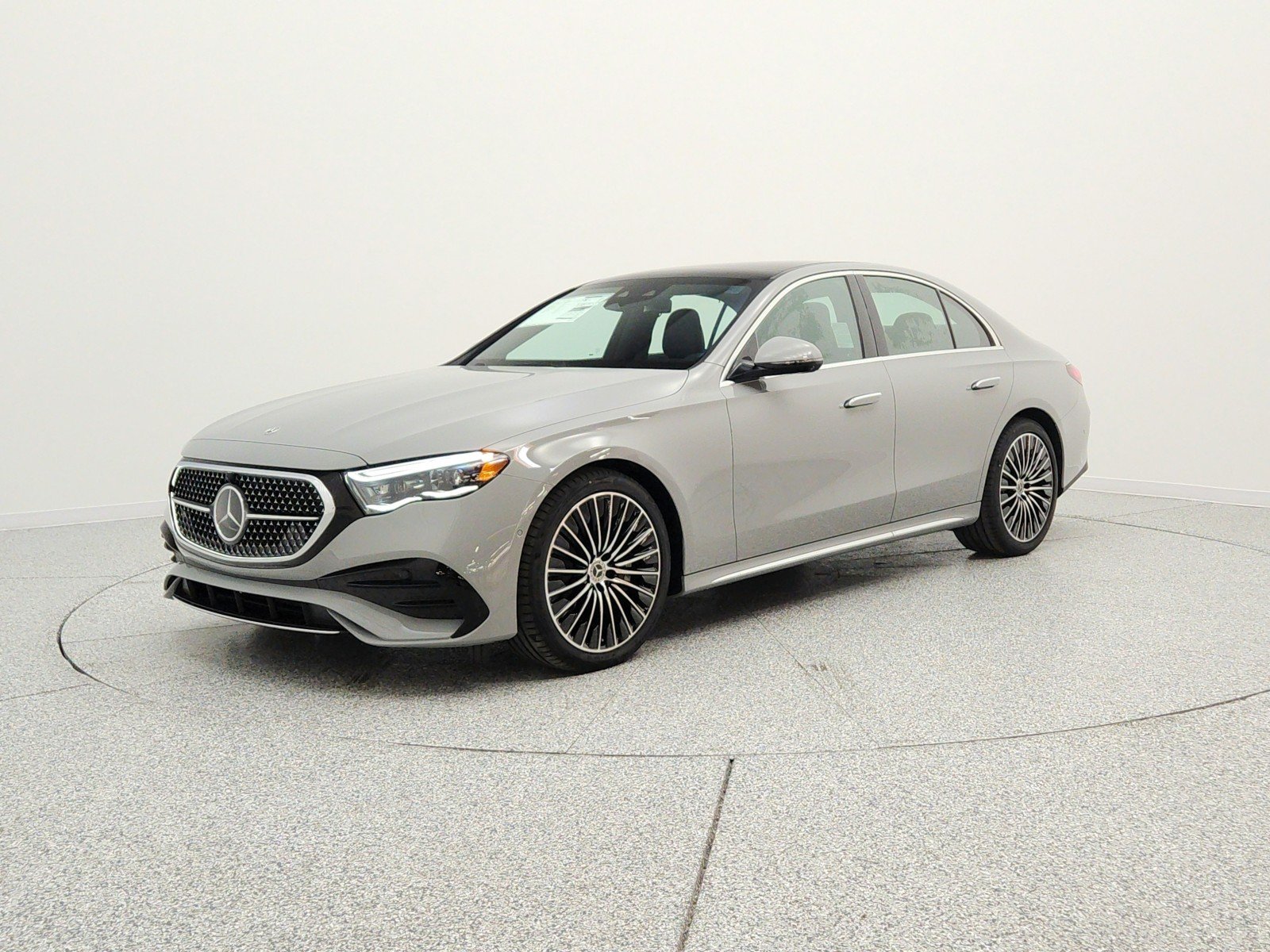 2026 Mercedes-Benz E-Class E450 4MATIC's photo