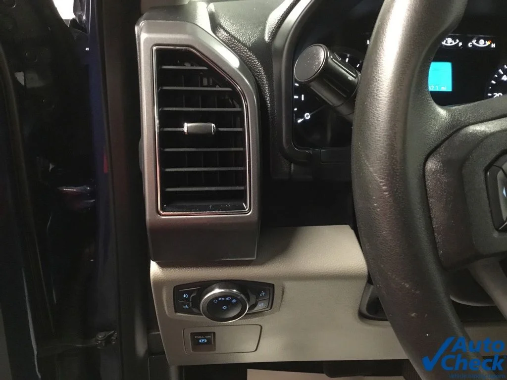 Used 2019 Blue Ford XLT image 24