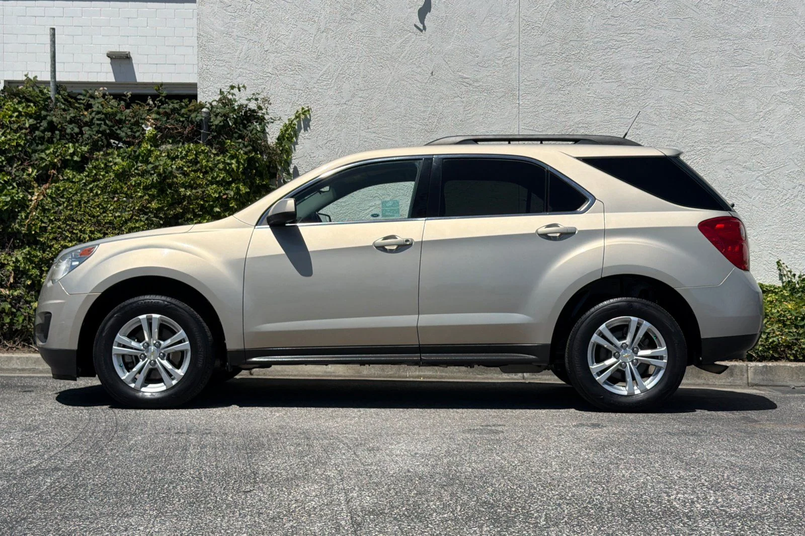 Used 2012 Gold Chevrolet LT image 9