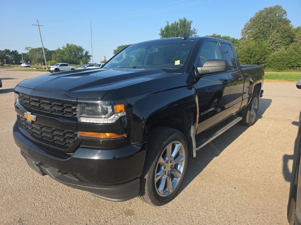Used 2018 Black Chevrolet Custom image 3
