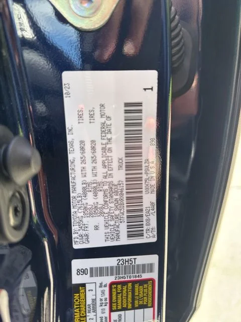 Used 2024  Toyota Limited image 23