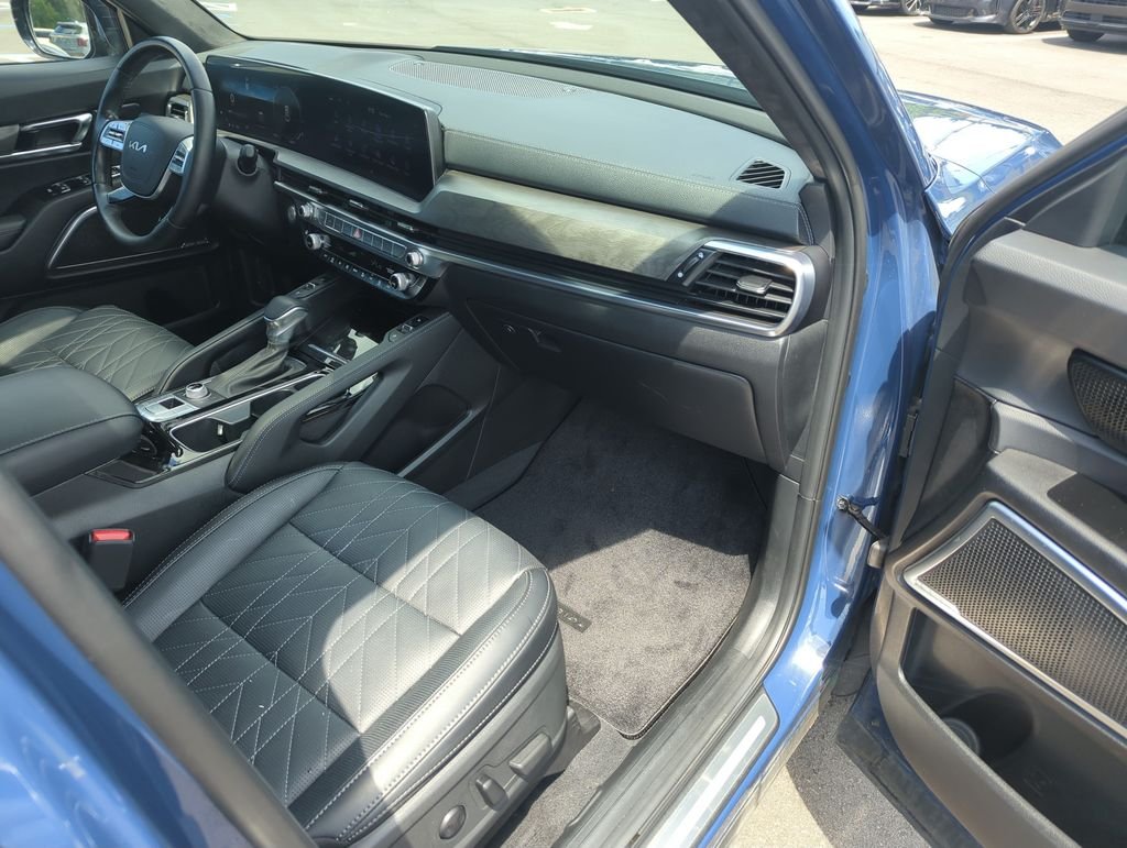 Used 2024 Black Kia SX-Prestige X-Line image 39