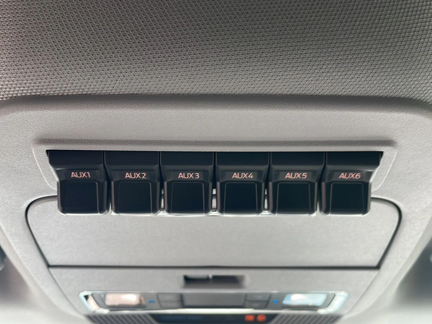 New 2026 Agate Black Metallic Ford LARIAT image 32