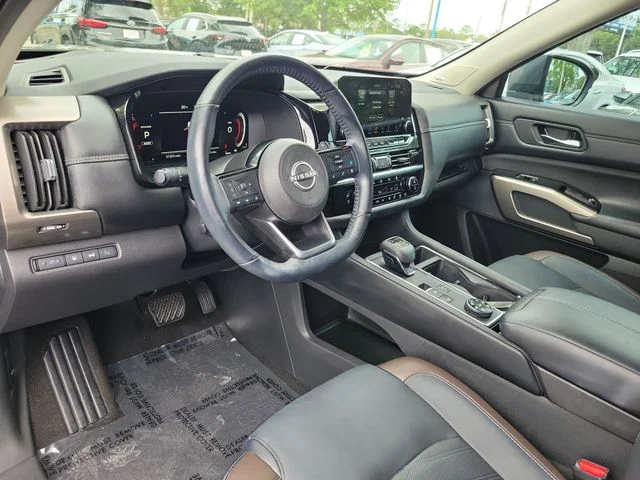 Used 2023 Gray Nissan Platinum image 12