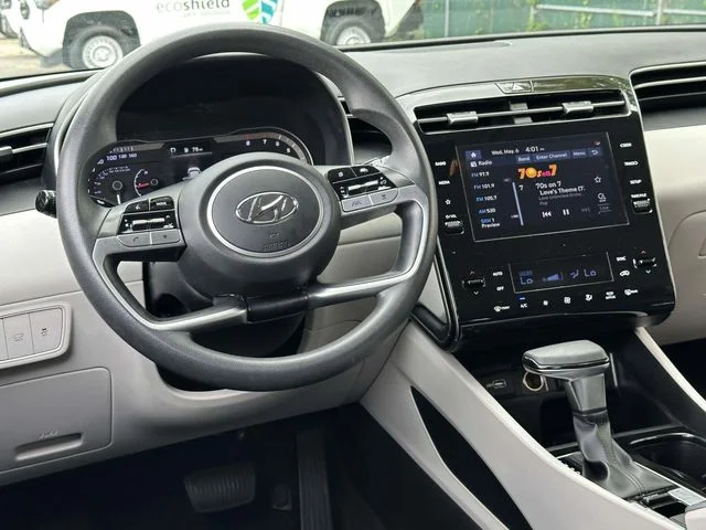 Used 2024 Black Hyundai SEL image 2